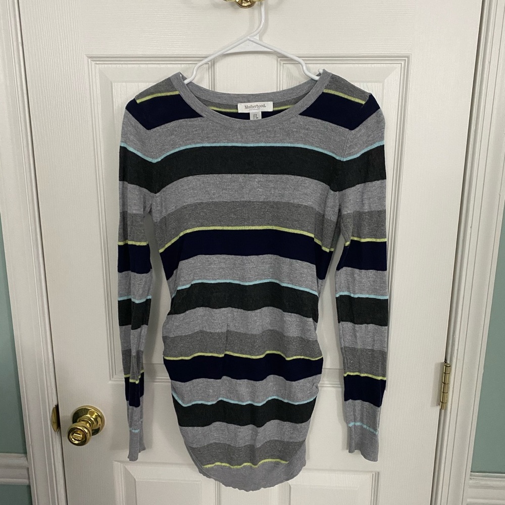 Motherhood Maternity sweater with side ruching